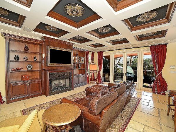 Luxurious Canal Front Home with Private Pool & Spa