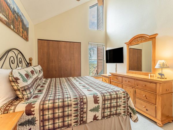4 Bedroom Condo Only Quarter Mile from The Ski Area