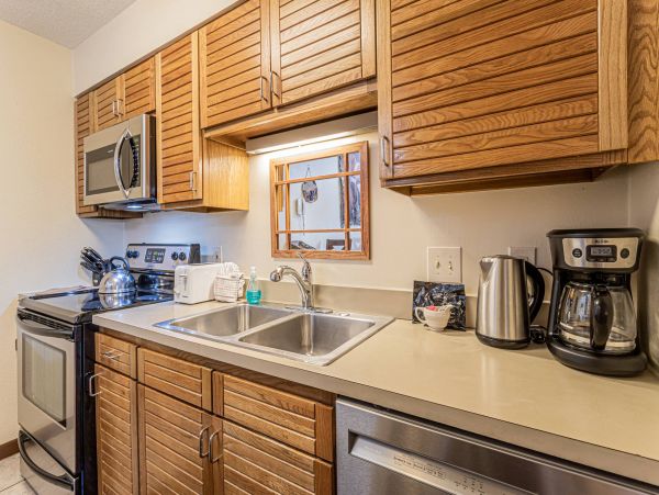 4 Bedroom Condo Only Quarter Mile from The Ski Area