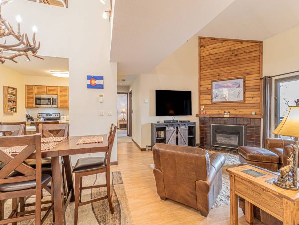 4 Bedroom Condo Only Quarter Mile from The Ski Area