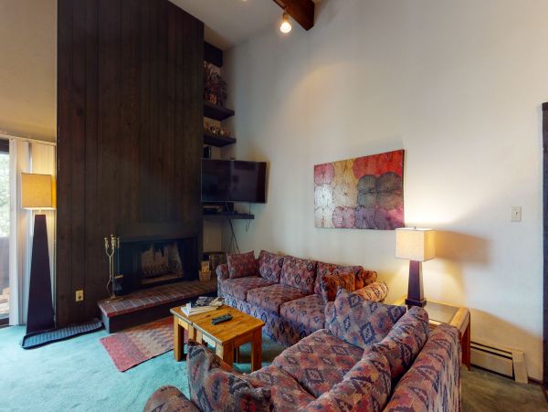 Lionshead Arcade Vacation Rental