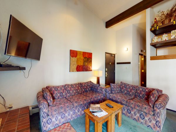 Lionshead Arcade Vacation Rental