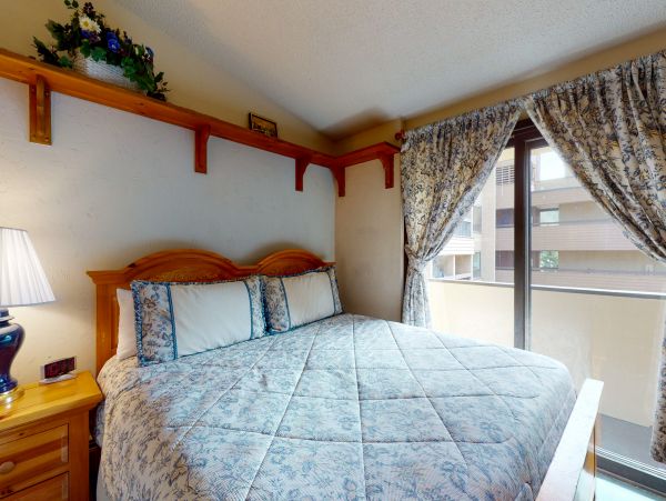 Lionshead Arcade Vacation Rental