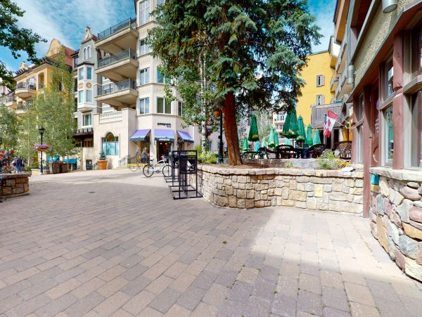 Lionshead Arcade Vacation Rental