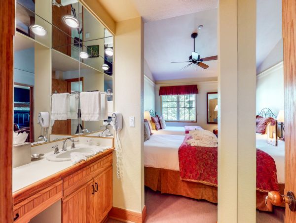Beaver Creek Bachelor Gulch Condo 950559