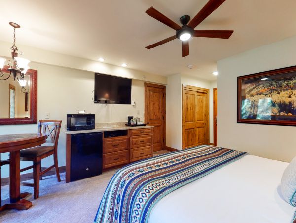 Vail Lionshead Condo 950567