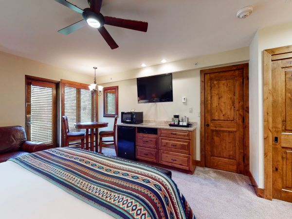 Vail Lionshead Condo 950567