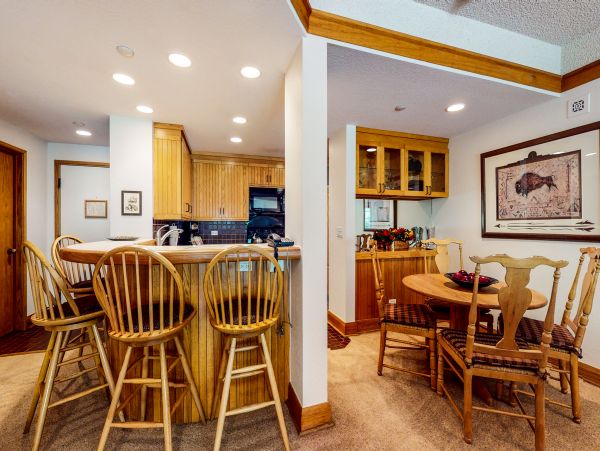 Beaver Creek Bachelor Gulch Condo 950568