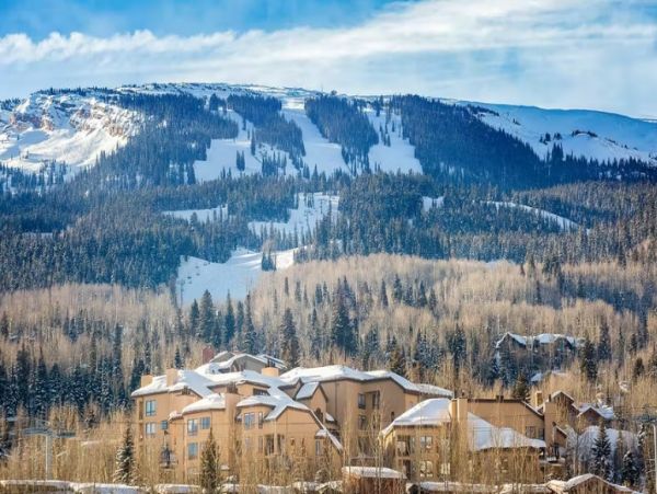 Spacious Snowmass Ski In Ski Out Condo Sleeps 6 3 Bedrooms