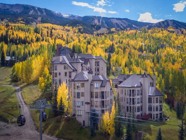 Spacious Snowmass Ski In Ski Out Condo Sleeps 6 3 Bedrooms