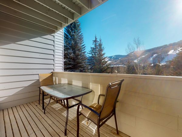 Lovely 3 Bedroom Condo in Vail Sleeps 8