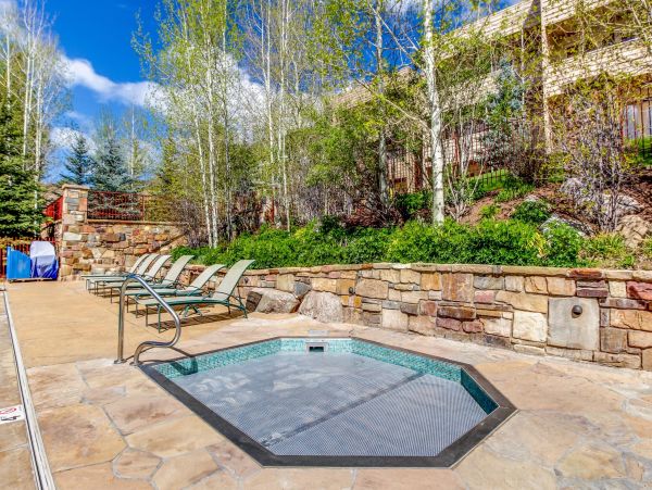 Lovely 3 Bedroom Condo in Vail Sleeps 8