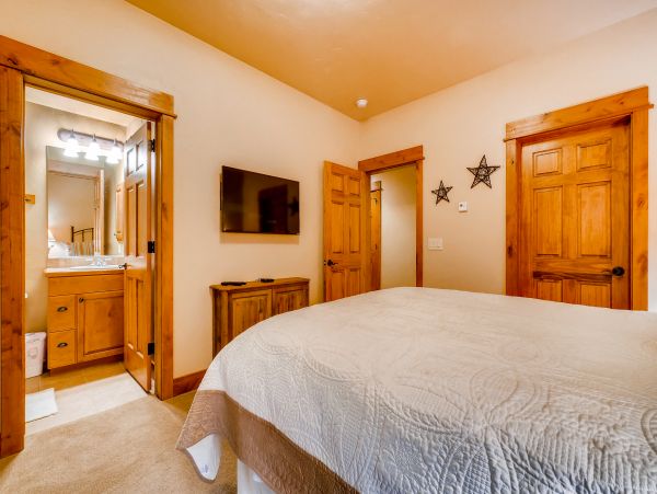 Steamboat Springs Home 950599