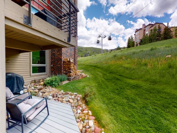 3 Bedroom Snowmass Ski In Ski Out Condo Sleeps 10
