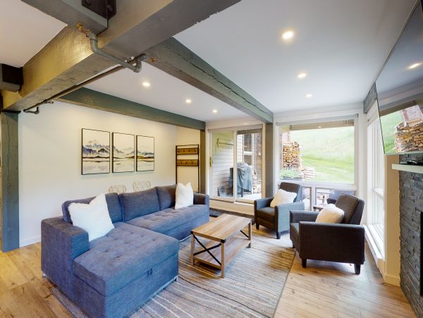 3 Bedroom Snowmass Ski In Ski Out Condo Sleeps 10