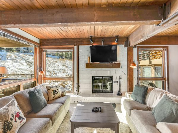 Ski In - Ski Out Snowmass Vacation Condo 3 Bedroom