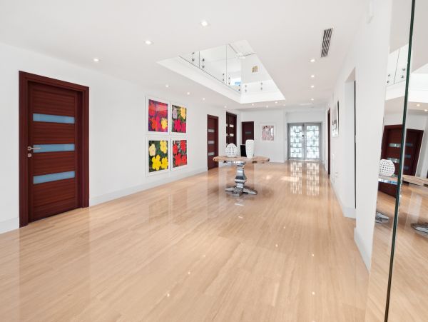 Luxury Eight Bedroom Home with Private Pool in Miami Beach