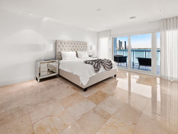 Luxury Eight Bedroom Home with Private Pool in Miami Beach