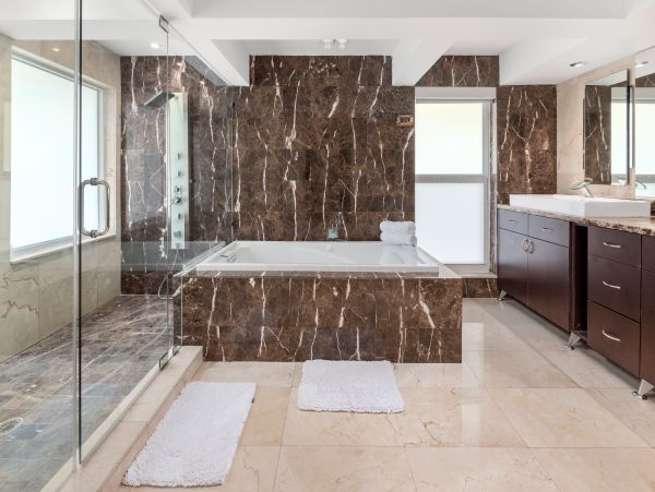Luxury Eight Bedroom Home with Private Pool in Miami Beach