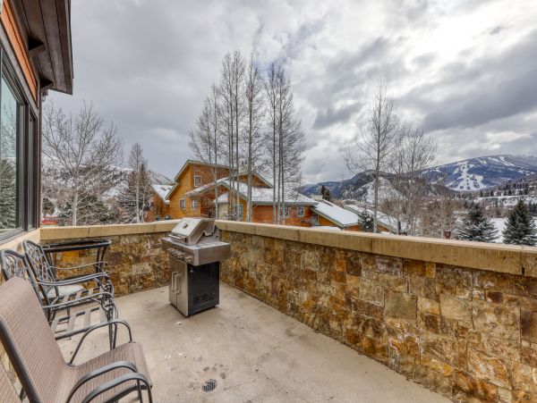 Three Bedroom Luxury Condo Sleeps 10 In Beaver Creek