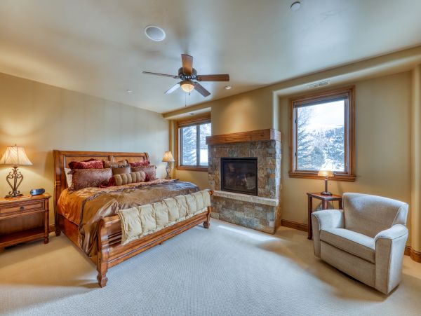 Three Bedroom Luxury Condo Sleeps 10 In Beaver Creek