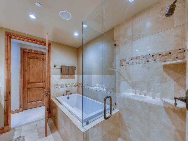 Three Bedroom Luxury Condo Sleeps 10 In Beaver Creek
