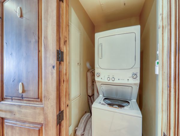 Three Bedroom Luxury Condo Sleeps 10 In Beaver Creek