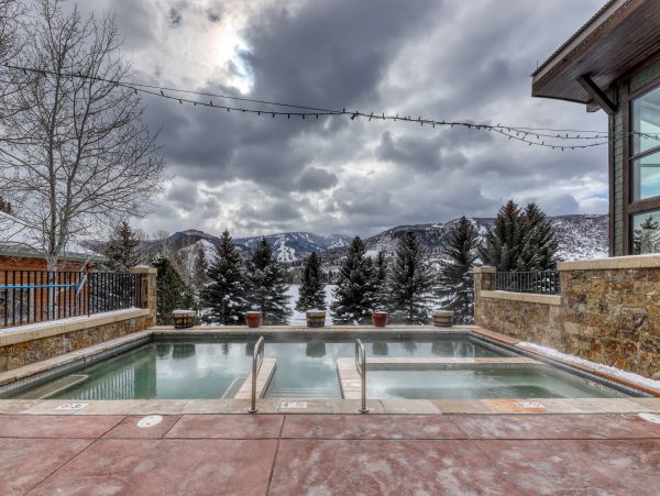 Three Bedroom Luxury Condo Sleeps 10 In Beaver Creek