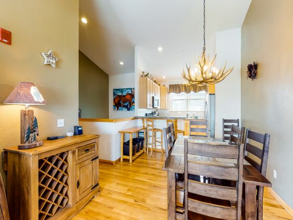 Silverthorne 3 Bedroom Sleeps 8 Vacation Townhome