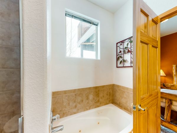 Silverthorne 3 Bedroom Sleeps 8 Vacation Townhome