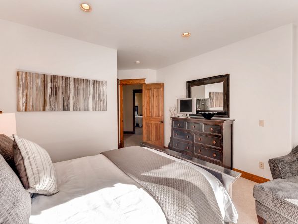 Breckenridge Home 950661