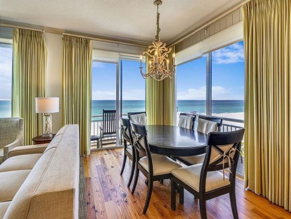 Luxurious Beachfront Retreat with 3-Bedrooms on Anna Maria Island