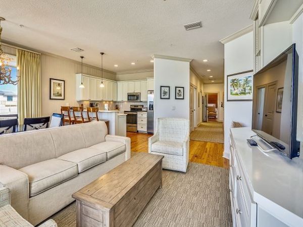 Luxurious Beachfront Retreat with 3-Bedrooms on Anna Maria Island