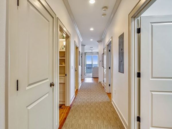 Luxurious Beachfront Retreat with 3-Bedrooms on Anna Maria Island