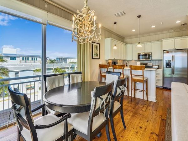 Luxurious Beachfront Retreat with 3-Bedrooms on Anna Maria Island