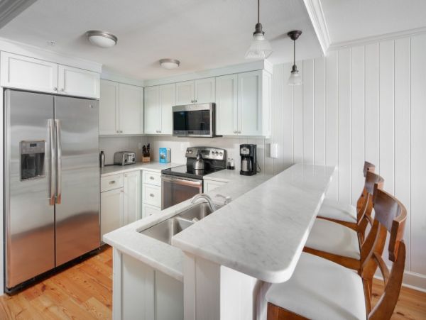 Holmes Beach Vacation Condo Sleeps 6 Guests