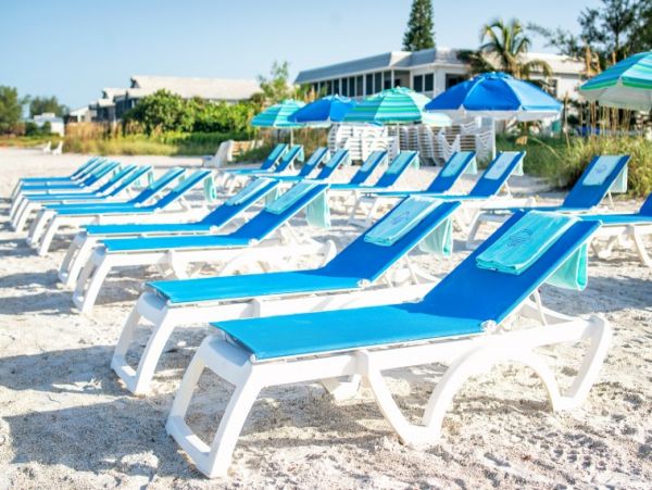 Holmes Beach Vacation Condo Sleeps 6 Guests