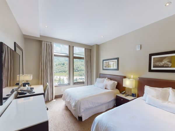 Avon Condo 950677