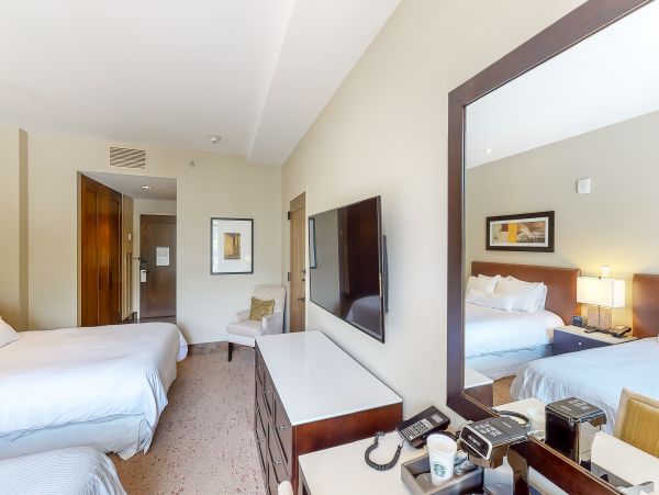 Avon Condo 950677