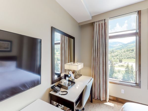 Avon Condo 950677
