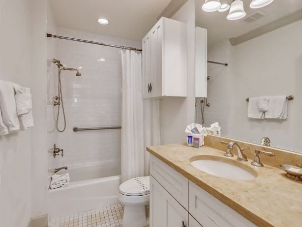 Gulf-front Holmes Beach Vacation Condo Sleeps 8 Guests