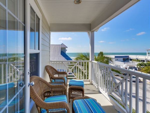 Gulf-front Holmes Beach Vacation Condo Sleeps 8 Guests