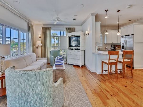 Gulf-front Holmes Beach Vacation Condo Sleeps 8 Guests