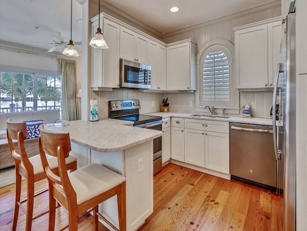 Gulf-front Holmes Beach Vacation Condo Sleeps 8 Guests