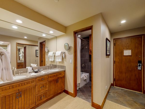Beaver Creek Bachelor Gulch Condo 950682