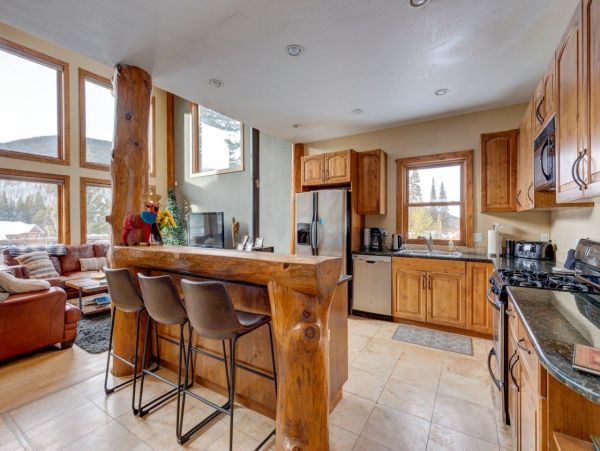 Beautiful Vacation Home in Breckenridge Sleeps Twelve Guests