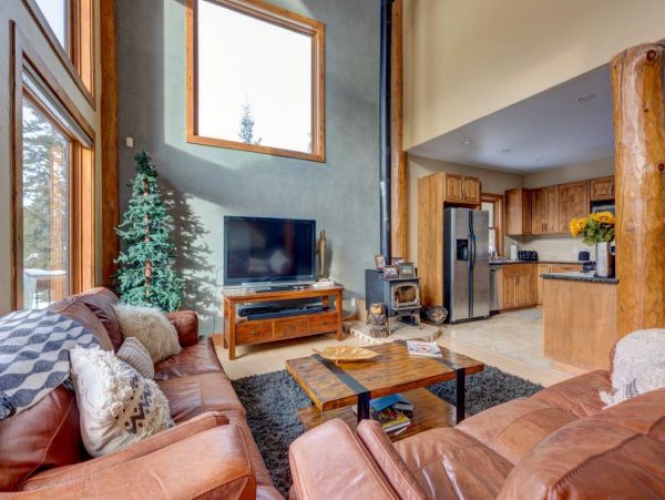 Beautiful Vacation Home in Breckenridge Sleeps Twelve Guests