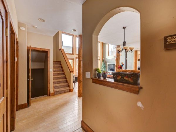 Beautiful Vacation Home in Breckenridge Sleeps Twelve Guests