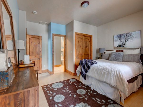 Beautiful Vacation Home in Breckenridge Sleeps Twelve Guests