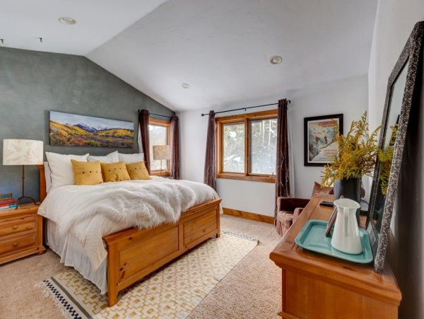 Beautiful Vacation Home in Breckenridge Sleeps Twelve Guests